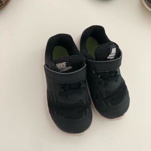 Toddler Nike sneakers